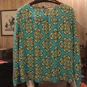 Cute Crown & Ivy tie sleeve top. Like new